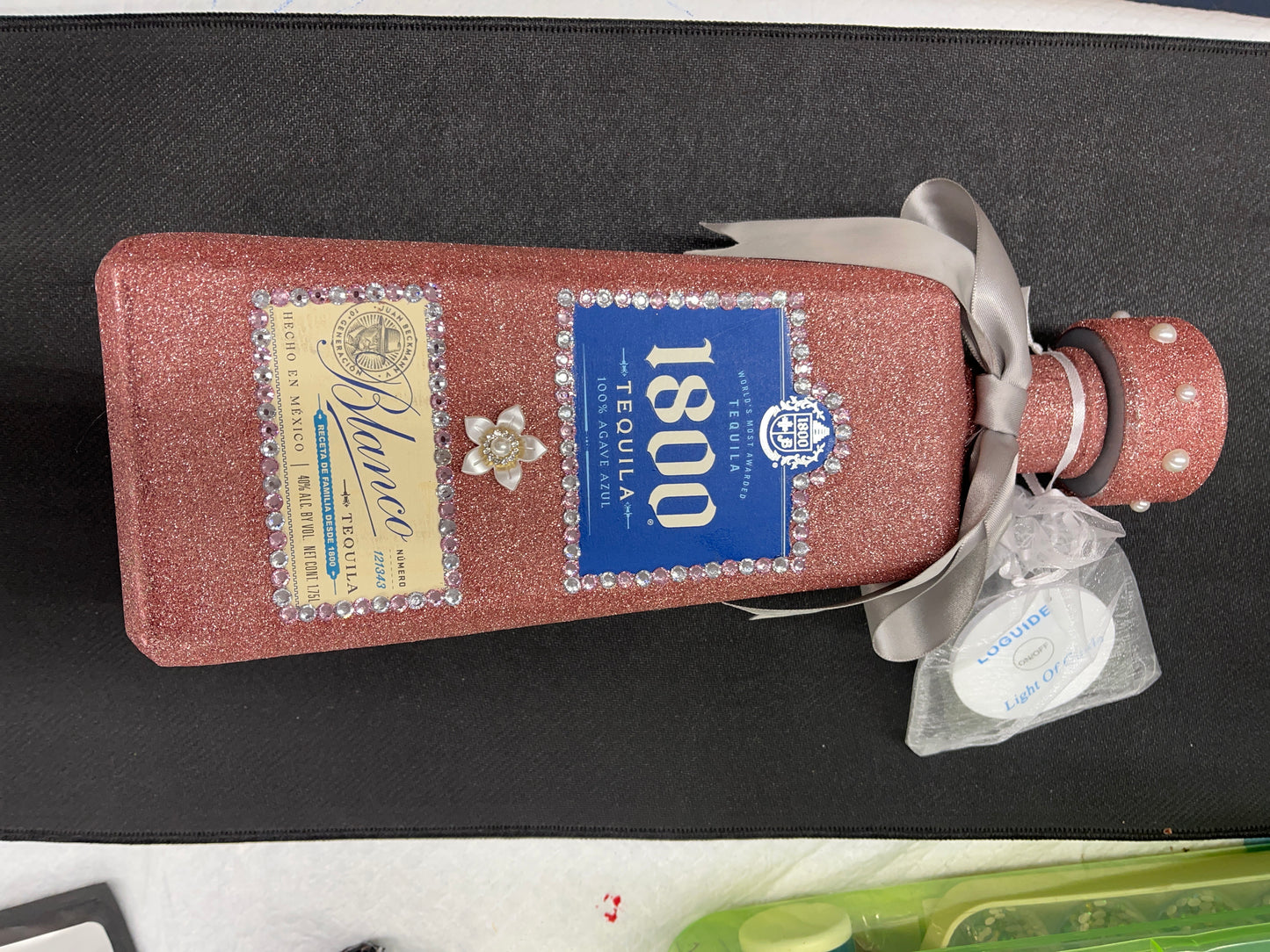 1800 pink